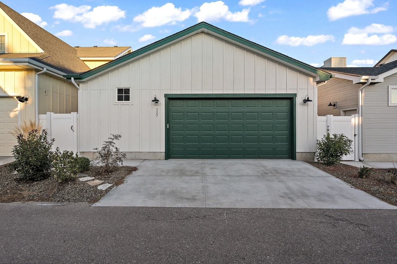 127 S Mathie Way #1 - Photo 3 of 17