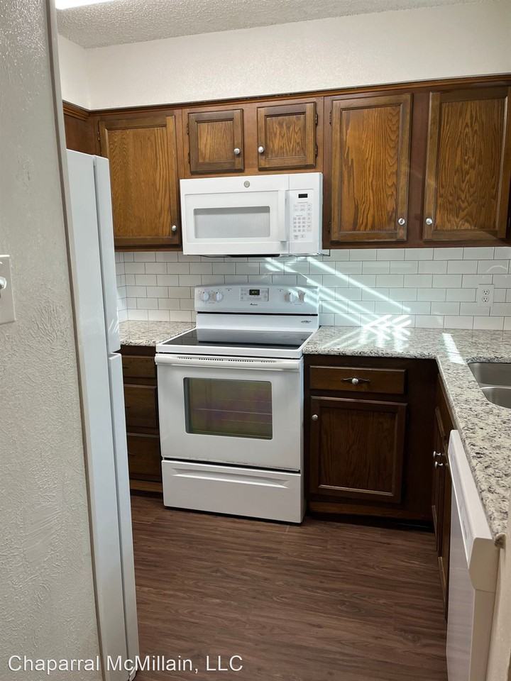 405 McMillain St - Photo 3 of 7