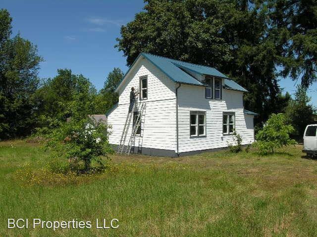 33616 Mountain Hwy E - Photo 2 of 29