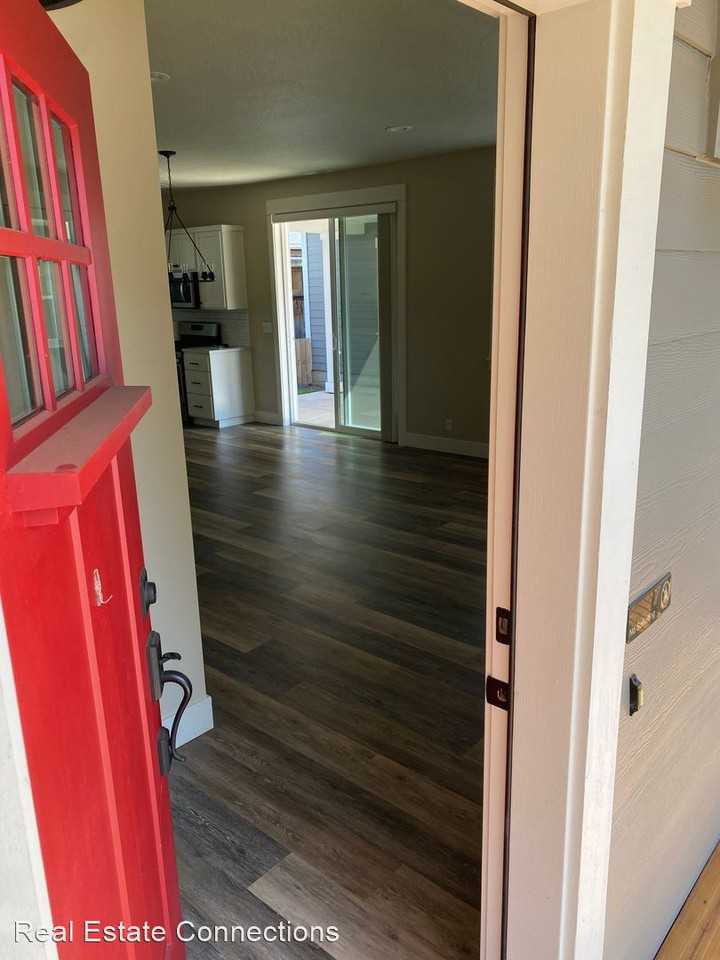 32669 W Dixon St - Photo 2 of 50