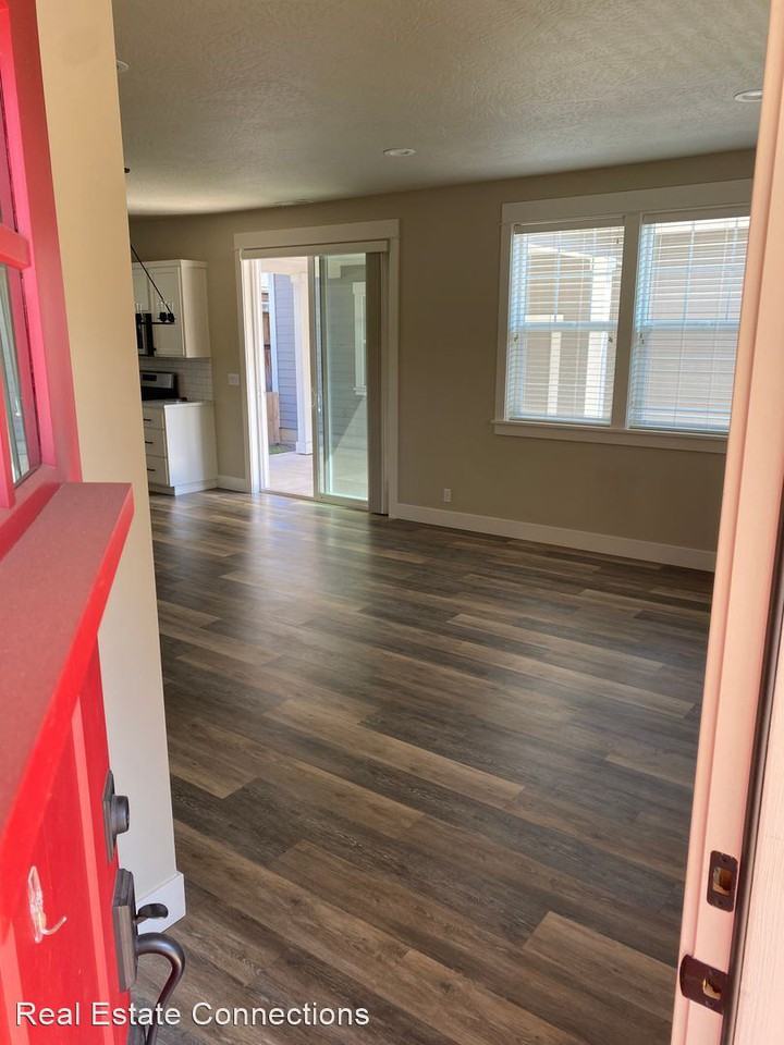 32669 W Dixon St - Photo 3 of 50