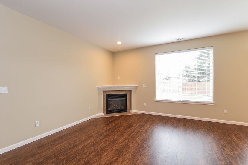 407 Balmer St Sw - Photo 3 of 10