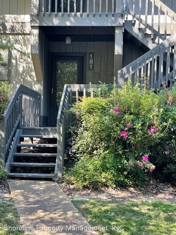 181 Lanai Vlg - Photo 2 of 17