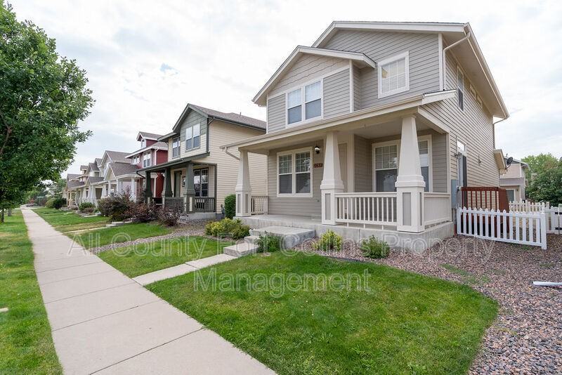 2757 Bar Harbor Dr - Photo 2 of 22