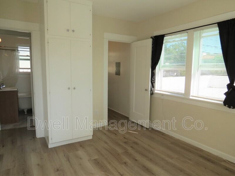 3507 1/2 Park Blvd - Photo 2 of 10