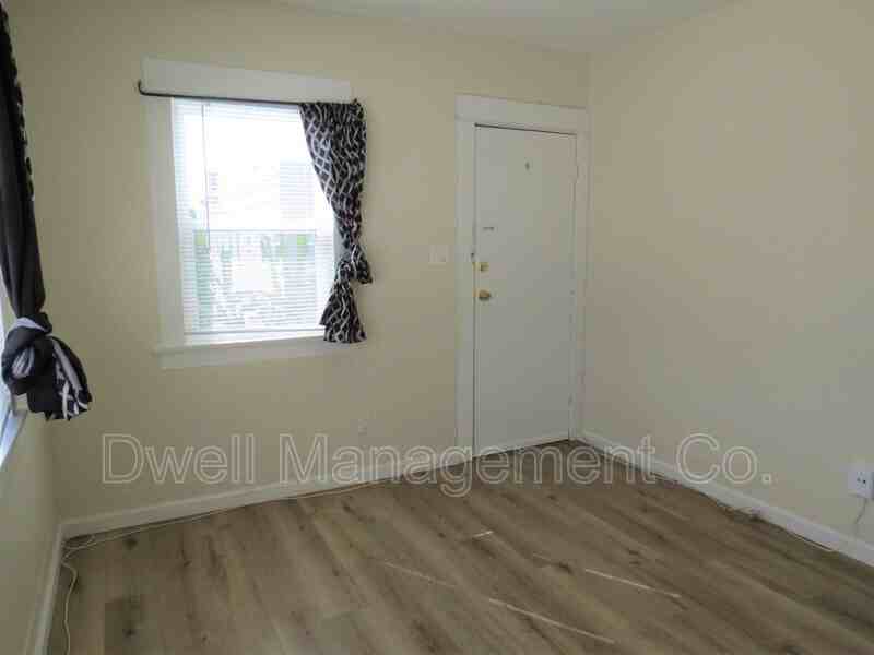 3507 1/2 Park Blvd - Photo 3 of 10