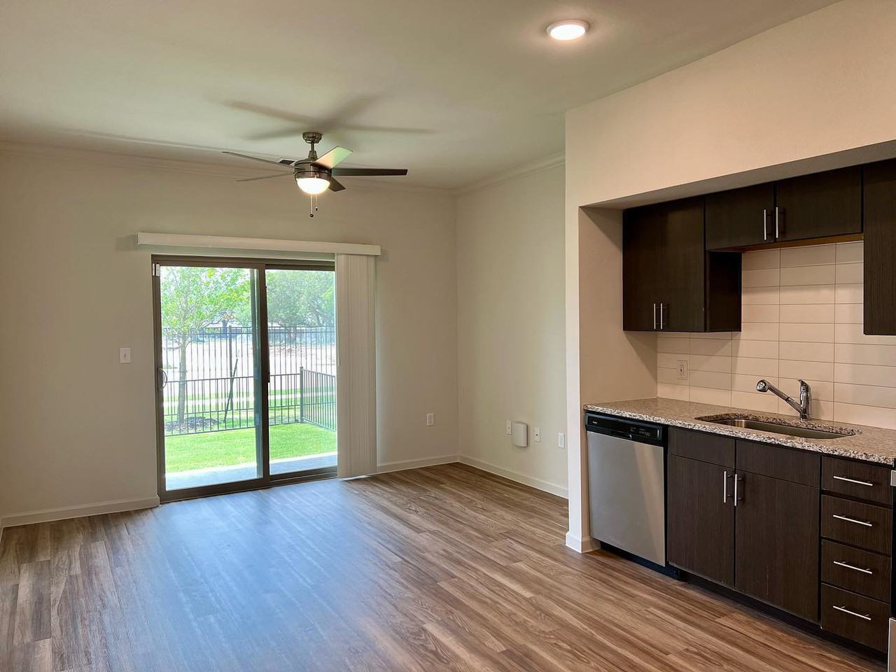 9010 N Lake Creek Pkwy #1 - Photo 3 of 11