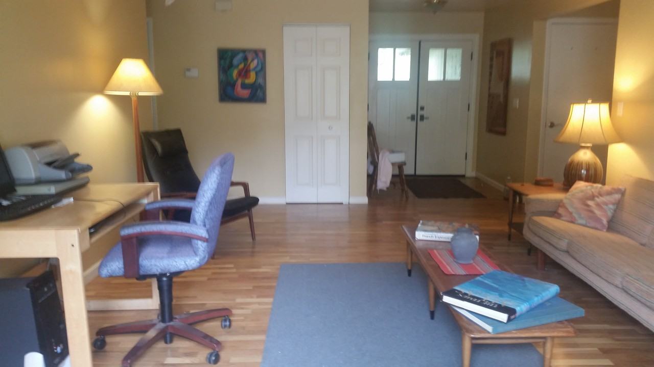 1776 Glenbrook Dr - Photo 3 of 26