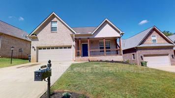 featured image of 939 Squires Pt