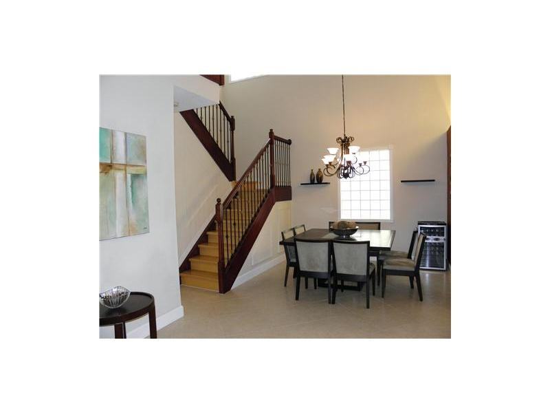 15160 SW 44th St - Photo 3 of 5