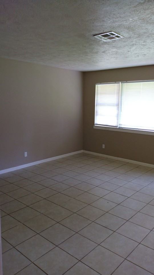 2901 Rose Ln - Photo 5 of 18