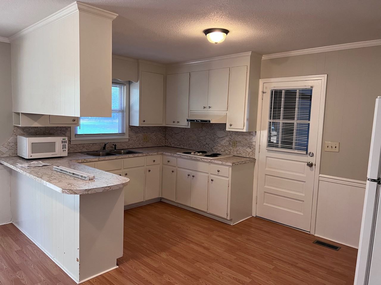 3804 W Allen St - Photo 4 of 14