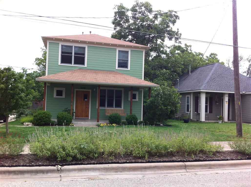 1608 E 19th St - Photo 3 of 23
