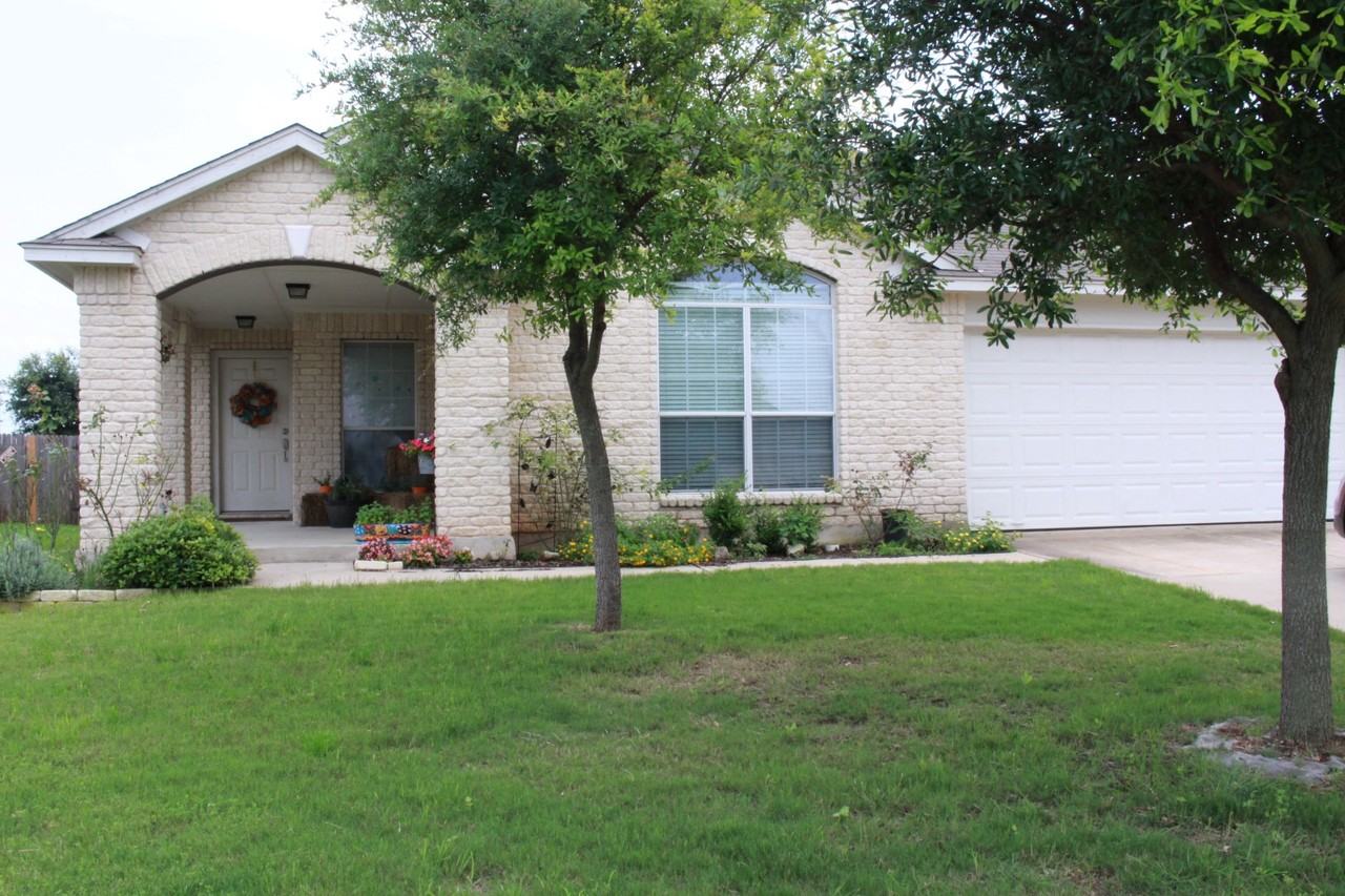 3229 Corrigan Ln - Photo 2 of 12