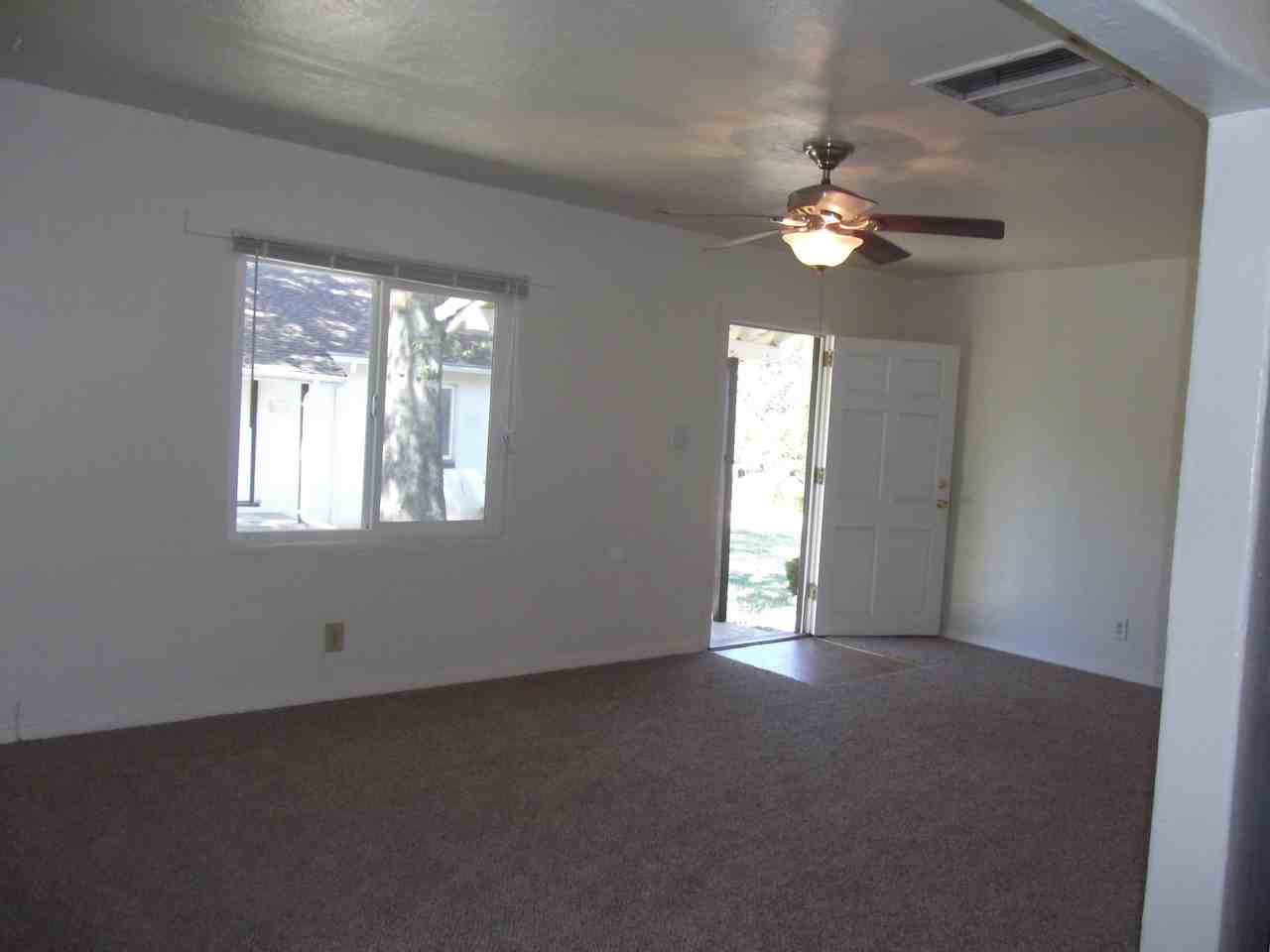 534 Breckenridge St - Photo 3 of 8