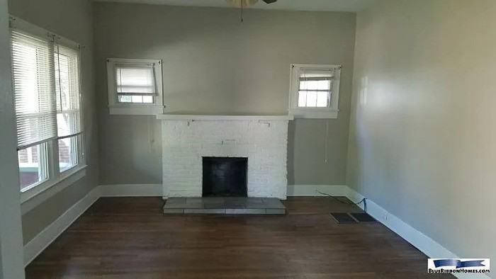 2543 E 5th Ave - Photo 2 of 11