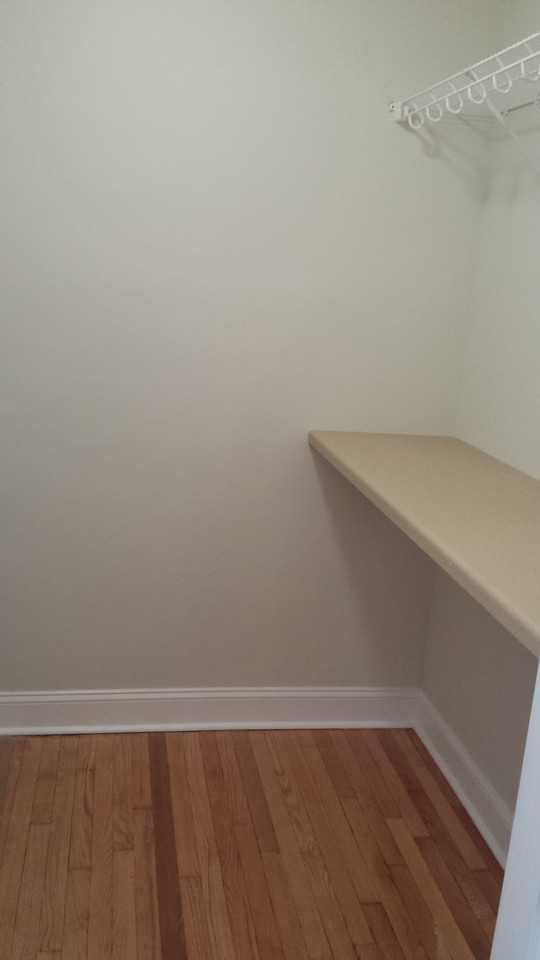 712 Broughton Drive - Photo 3 of 19