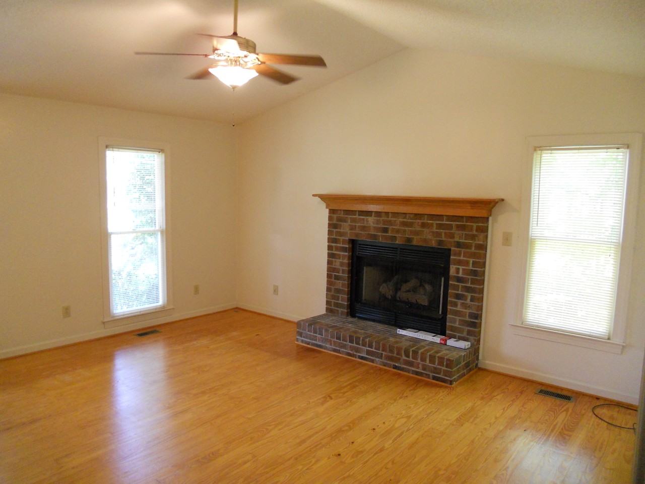 5679 Edith Rd - Photo 2 of 18