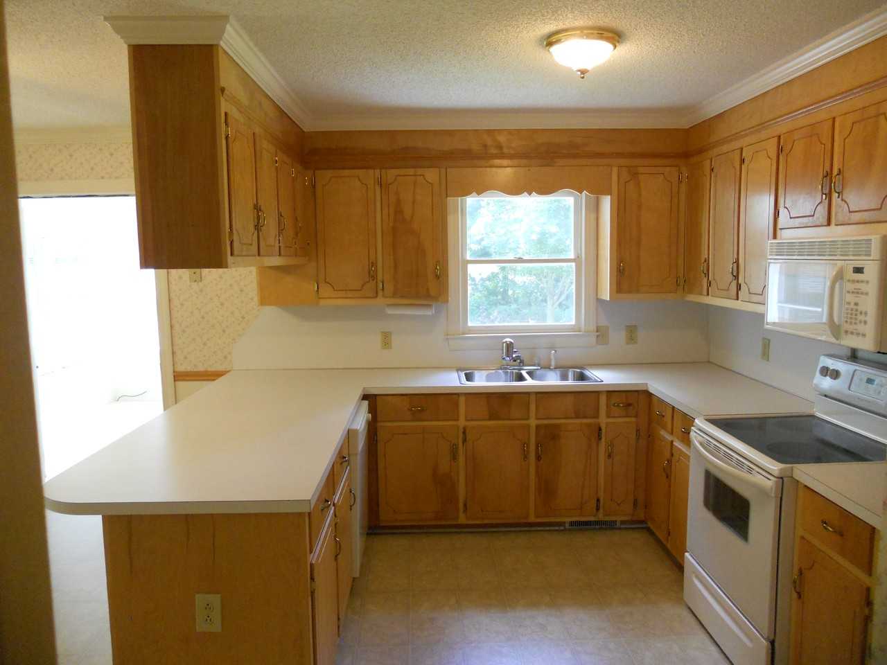 5679 Edith Rd - Photo 3 of 18