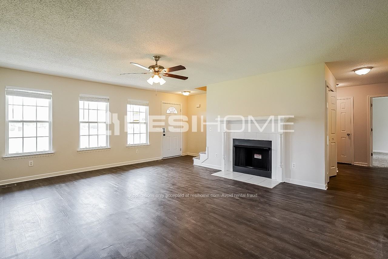 3330 Belfort Ct - Photo 3 of 24