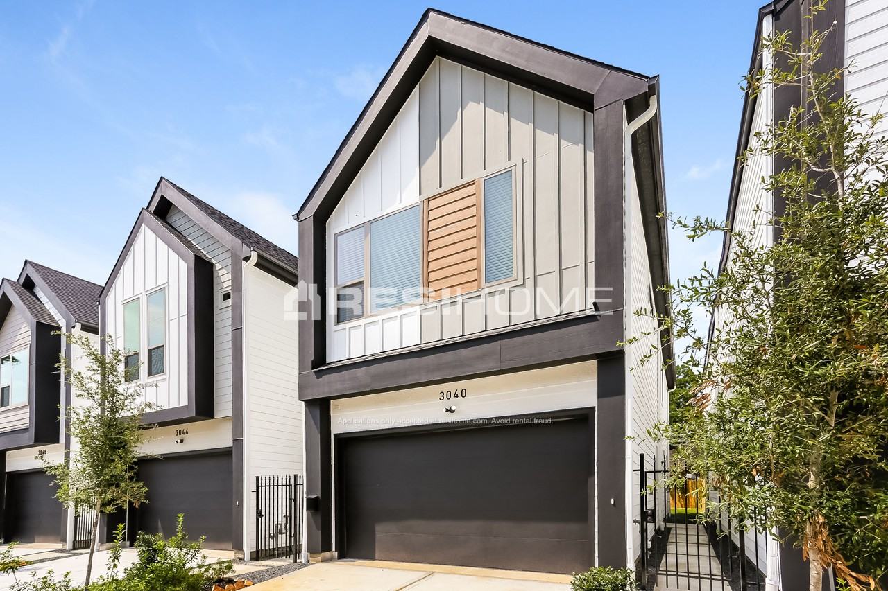 3040 Truxillo St - Photo 3 of 24