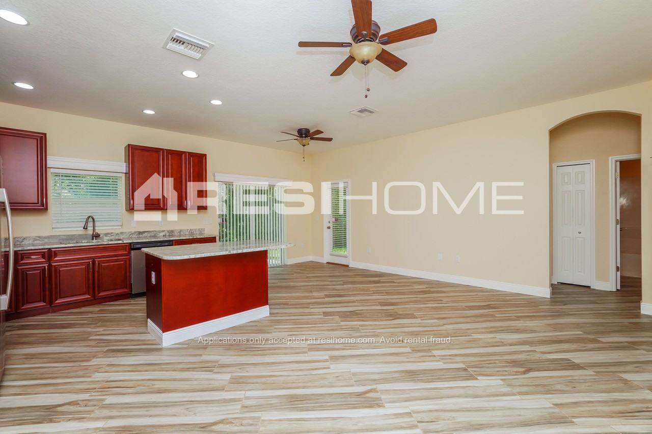 12035 Elgin Blvd - Photo 3 of 23