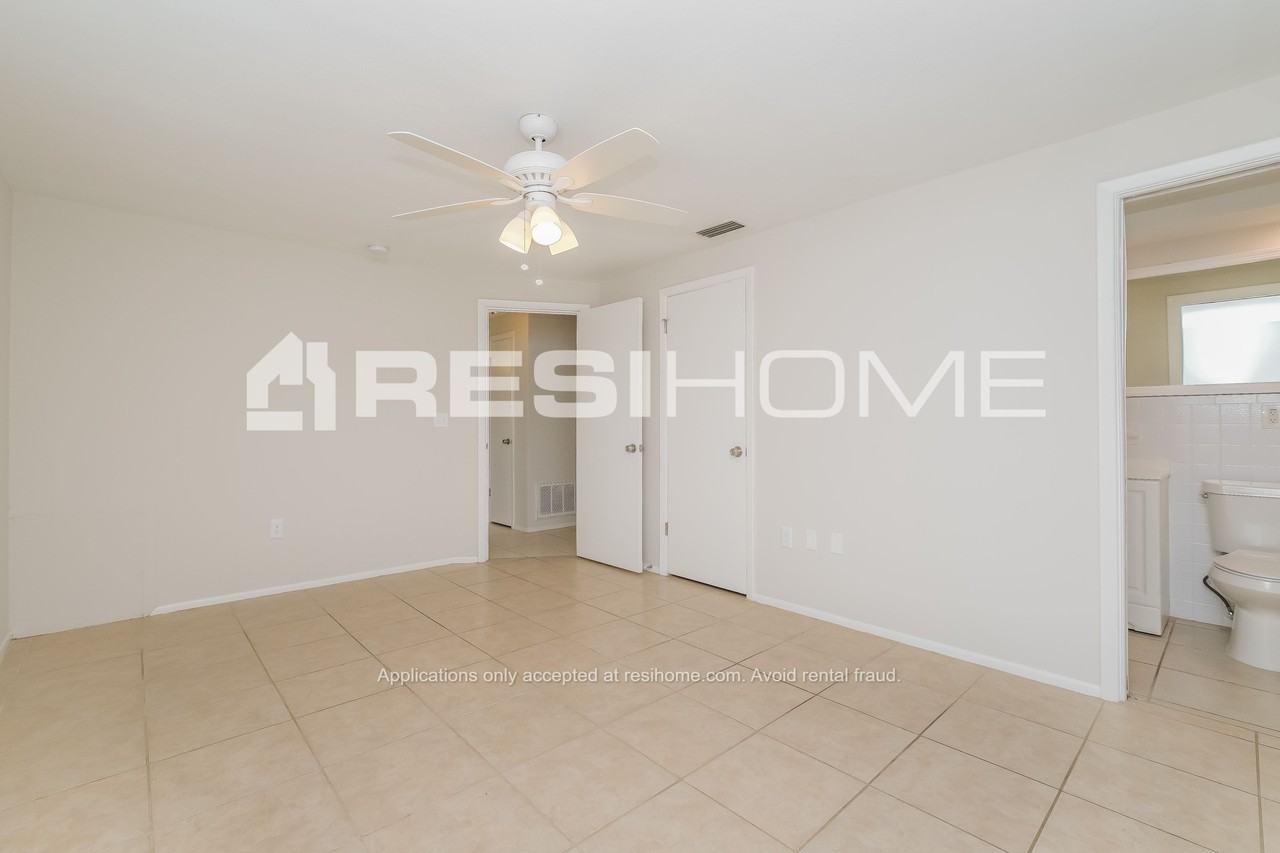 7605 Ironbark Dr - Photo 3 of 23