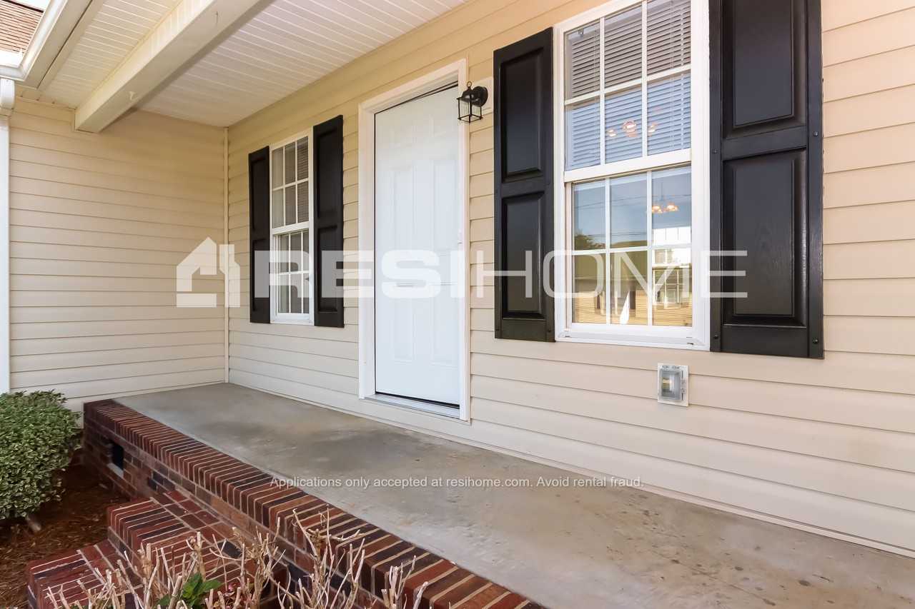 177 3rd Ave - Photo 3 of 23
