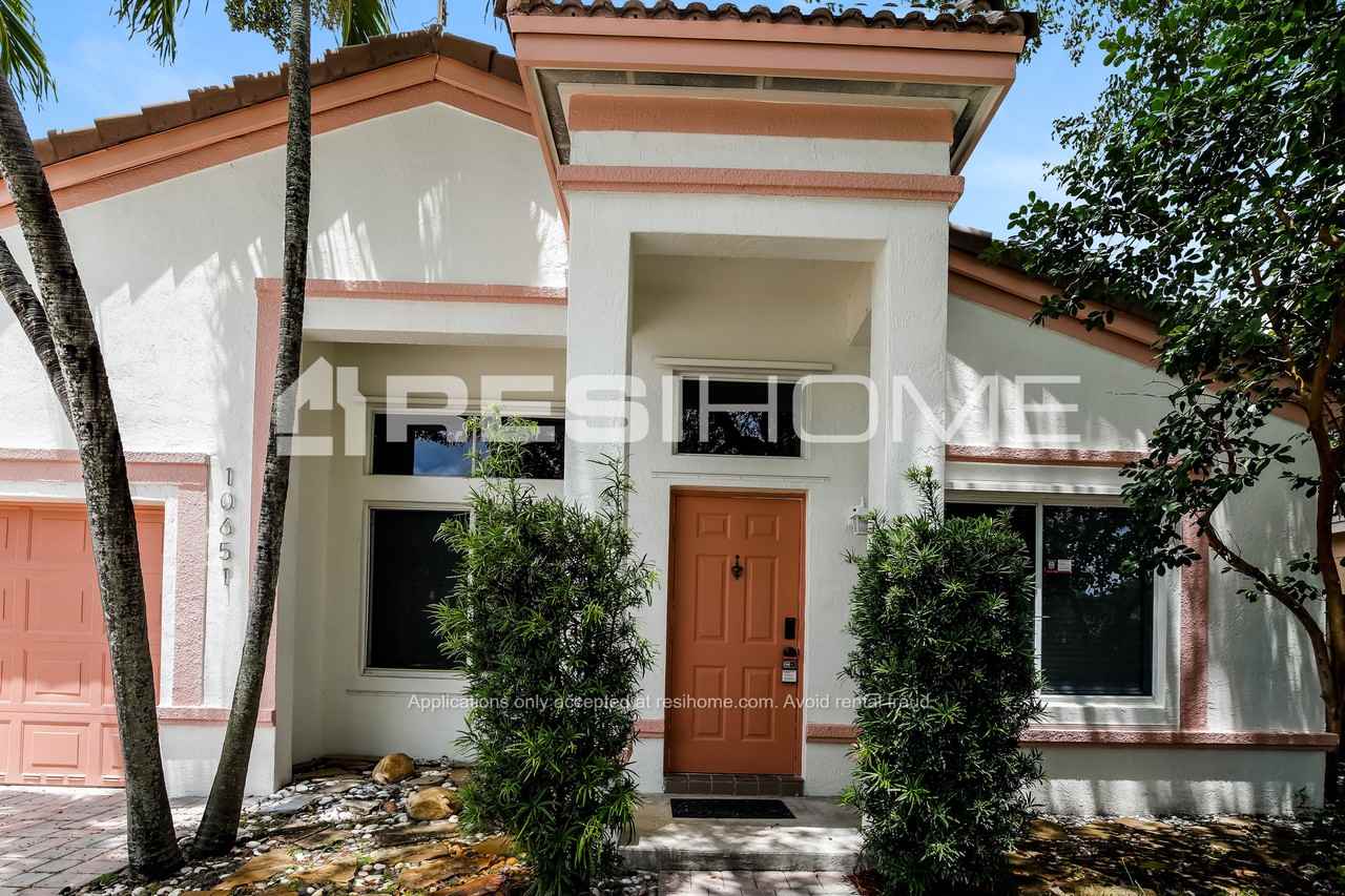 10651 Sw 14th Ct - Photo 3 of 23