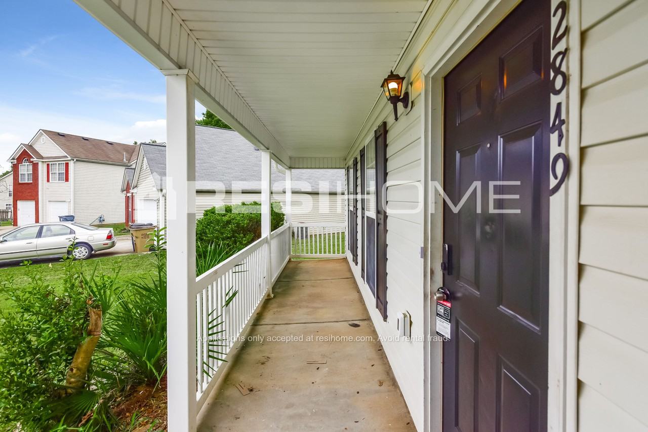 2849 Amerson Trl - Photo 3 of 24