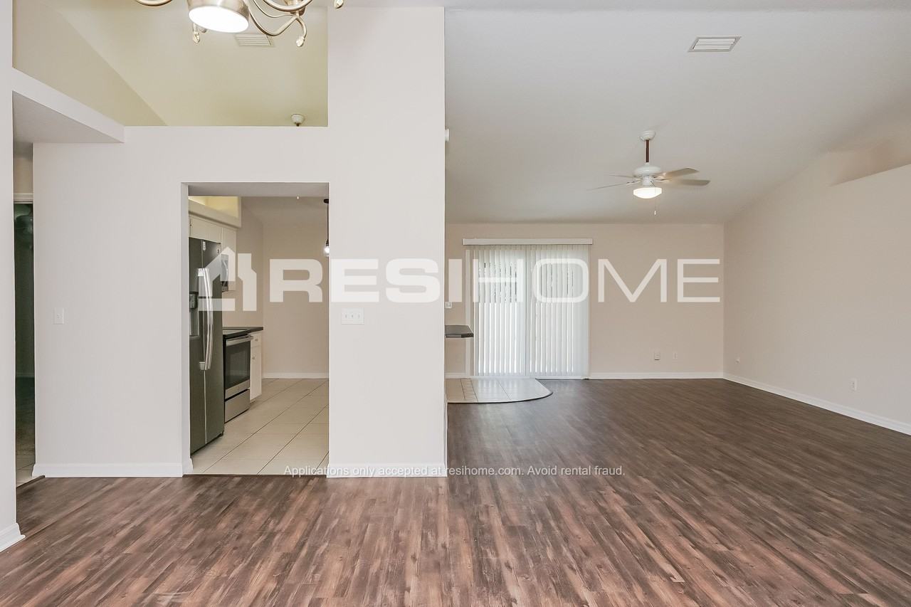1936 Fern Palm Dr - Photo 3 of 23