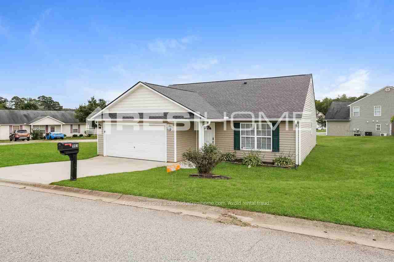 903 Mary Grace Ln - Photo 3 of 23