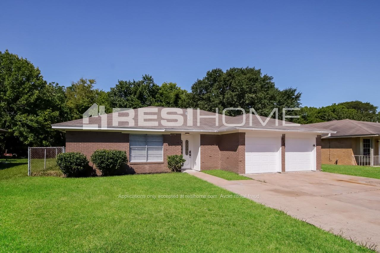 7127 Kings Dr - Photo 3 of 23