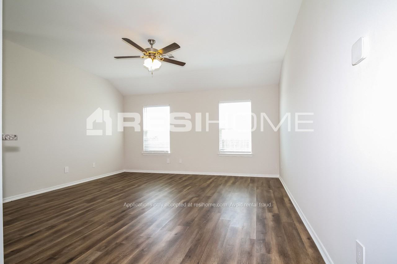 8560 Sw 44th Ter - Photo 3 of 23