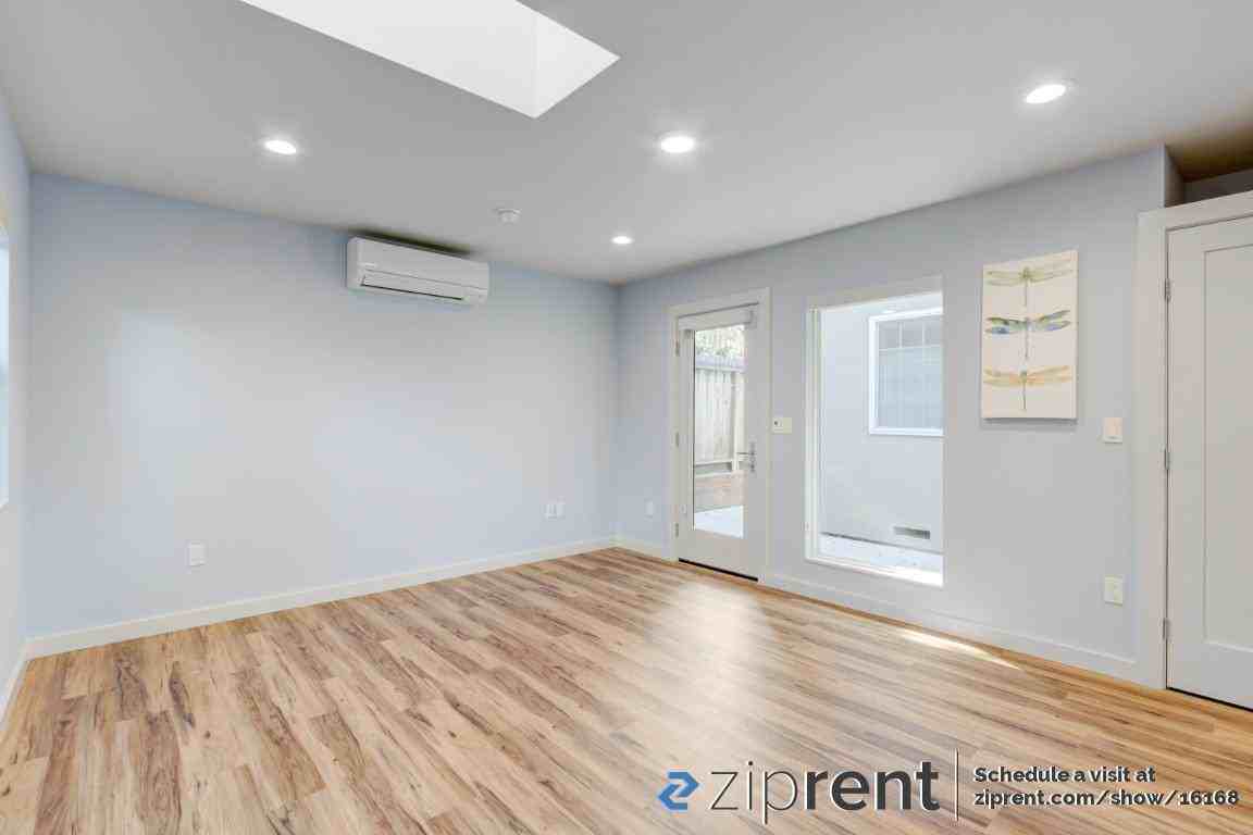 2010A Magnolia Way #A - Photo 3 of 14