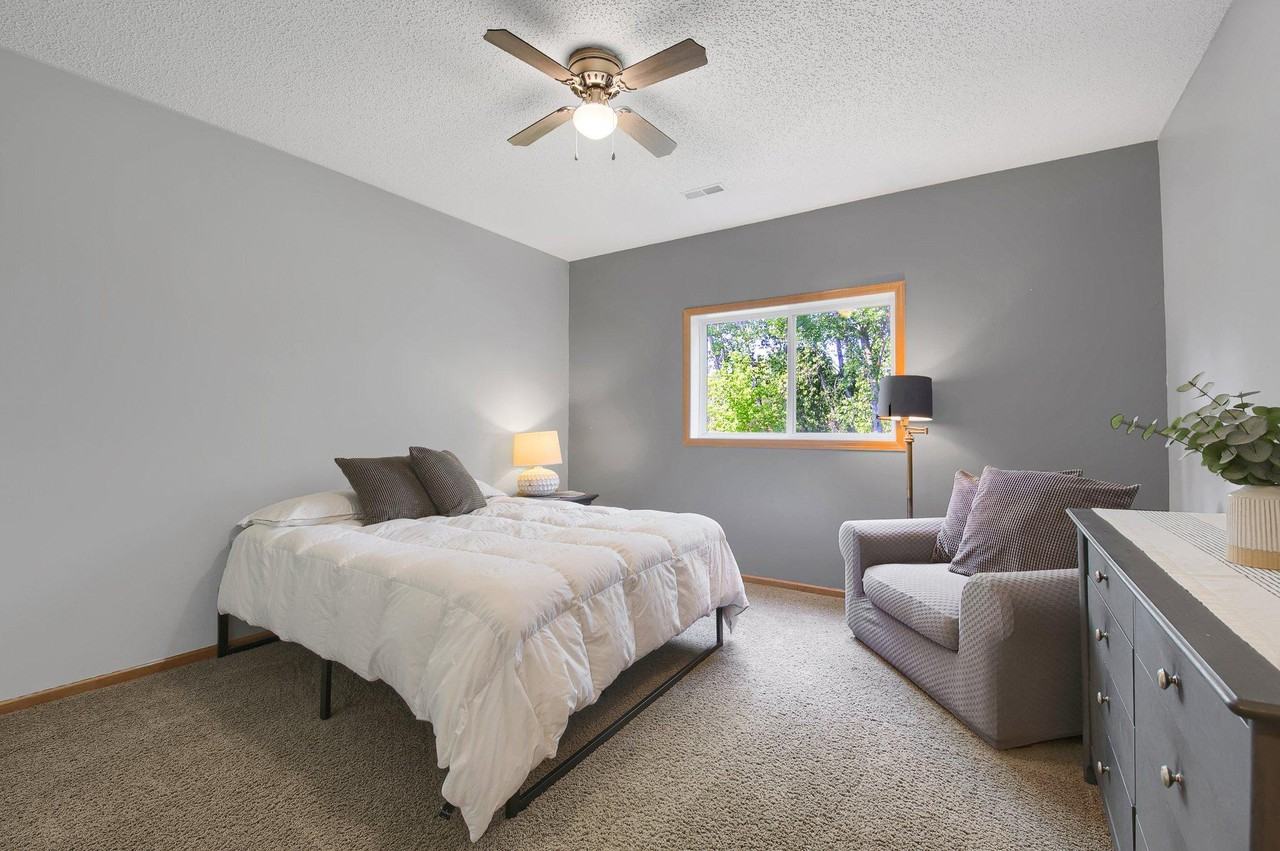 5548 Raintell Avenue Northeast - Photo 3 of 7