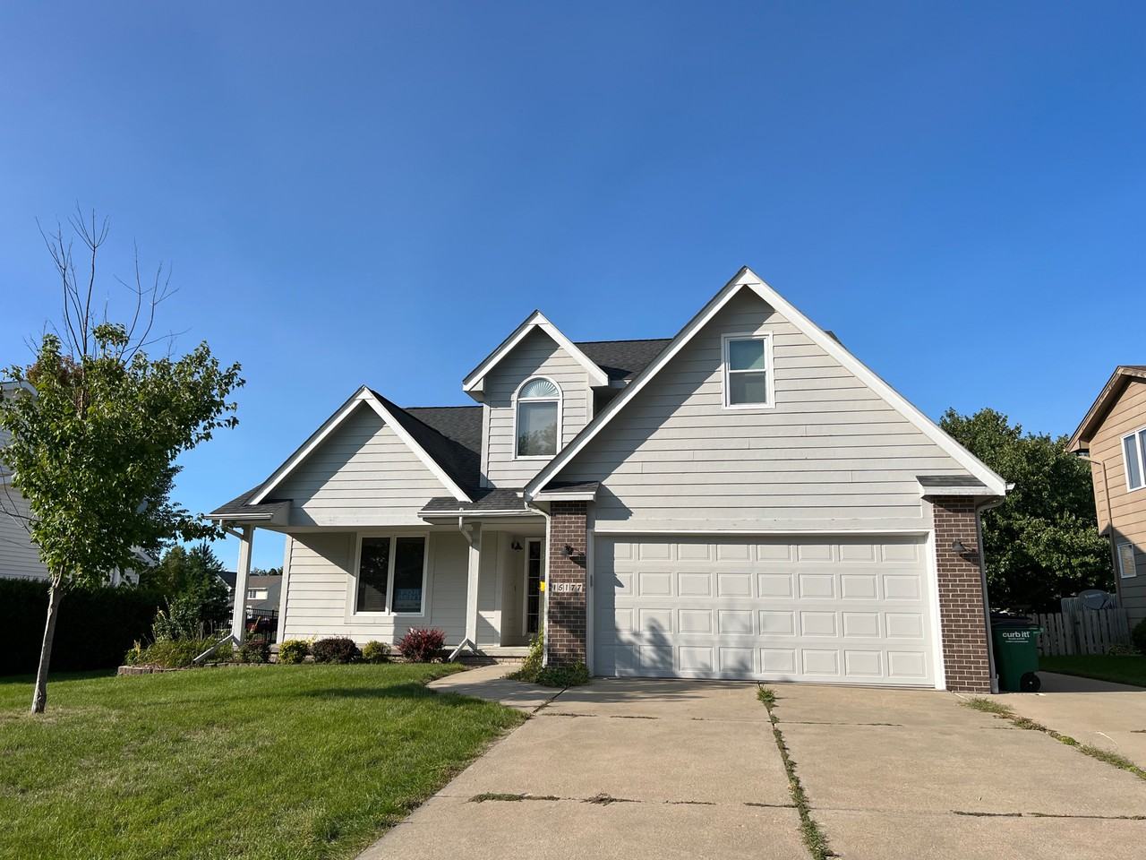 15177 Hawthorn Dr #1 - Photo 2 of 20