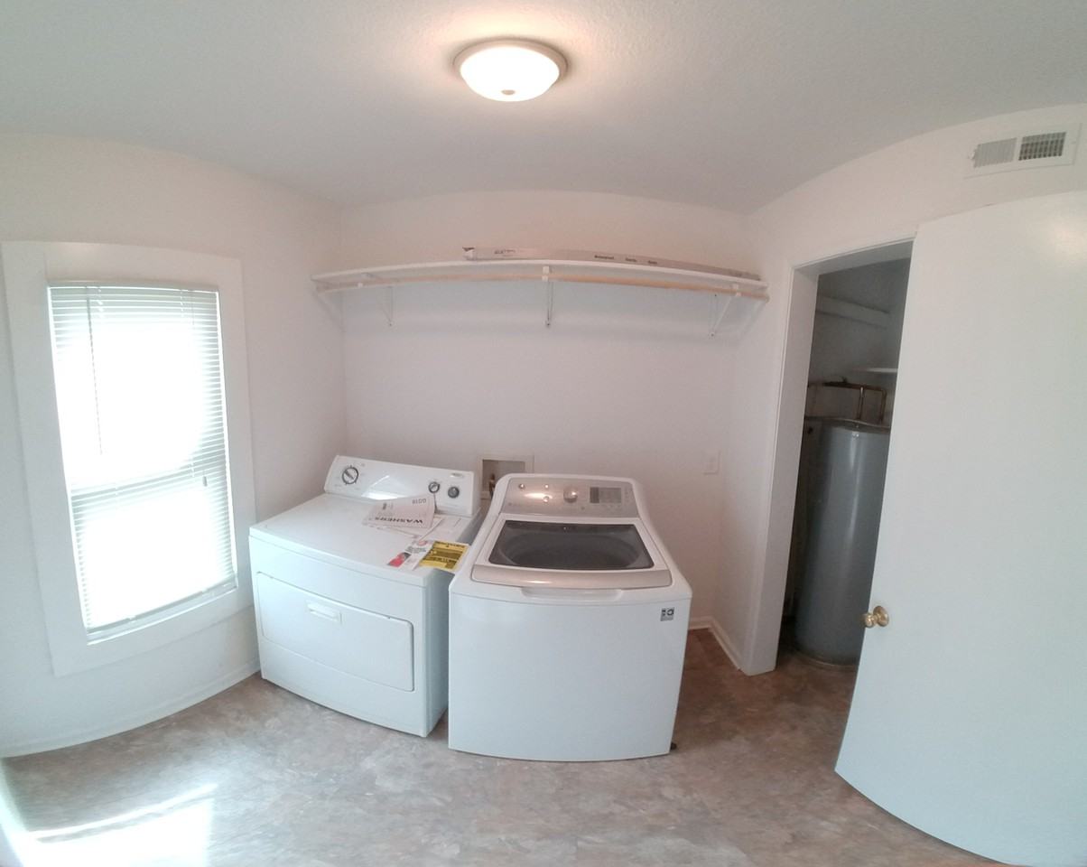 424 Middlesex St #1 - Photo 5 of 34