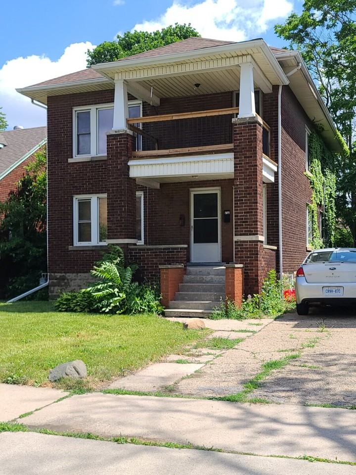 320 Partington (inclusive) Apartments 320 Partington Ave, Windsor, ON N9B 2N5 Zumper