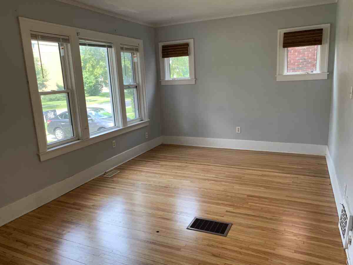 320 Partington (inclusive) Apartments 320 Partington Ave, Windsor, ON