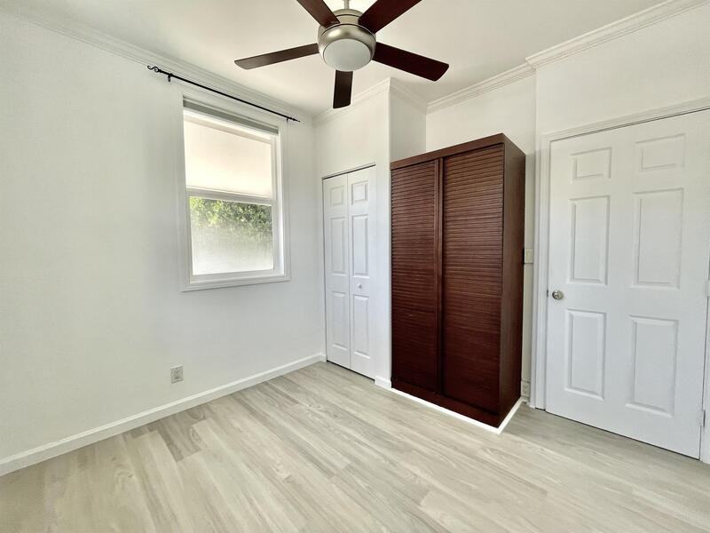 2138 Kanealii Ave - Photo 3 of 8