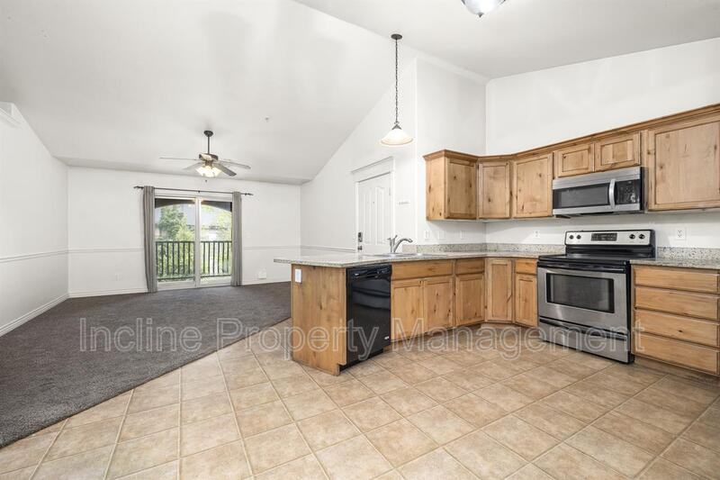 661 Sw #303 - Photo 6 of 19