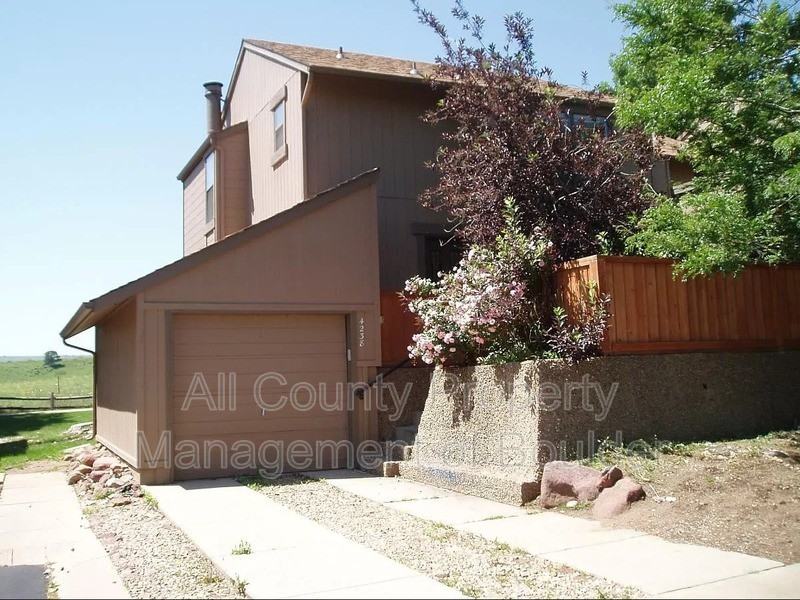 4238 Greenbriar Blvd - Photo 2 of 16