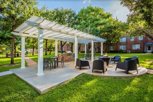 Crestwood Place Apartments - Photo 1 of 1