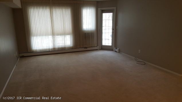 1012  Lansdowne Avenue - Photo 3 of 11