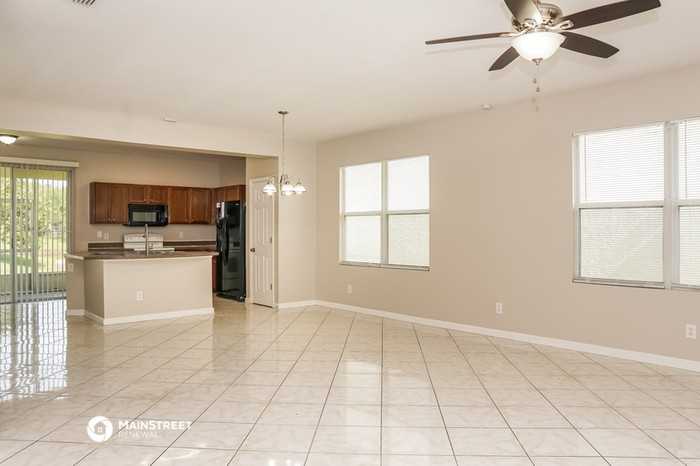 4313 Collinwood Dr - Photo 3 of 16