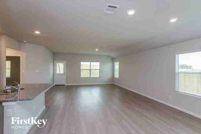 14903 Watson Ml - Photo 2 of 15
