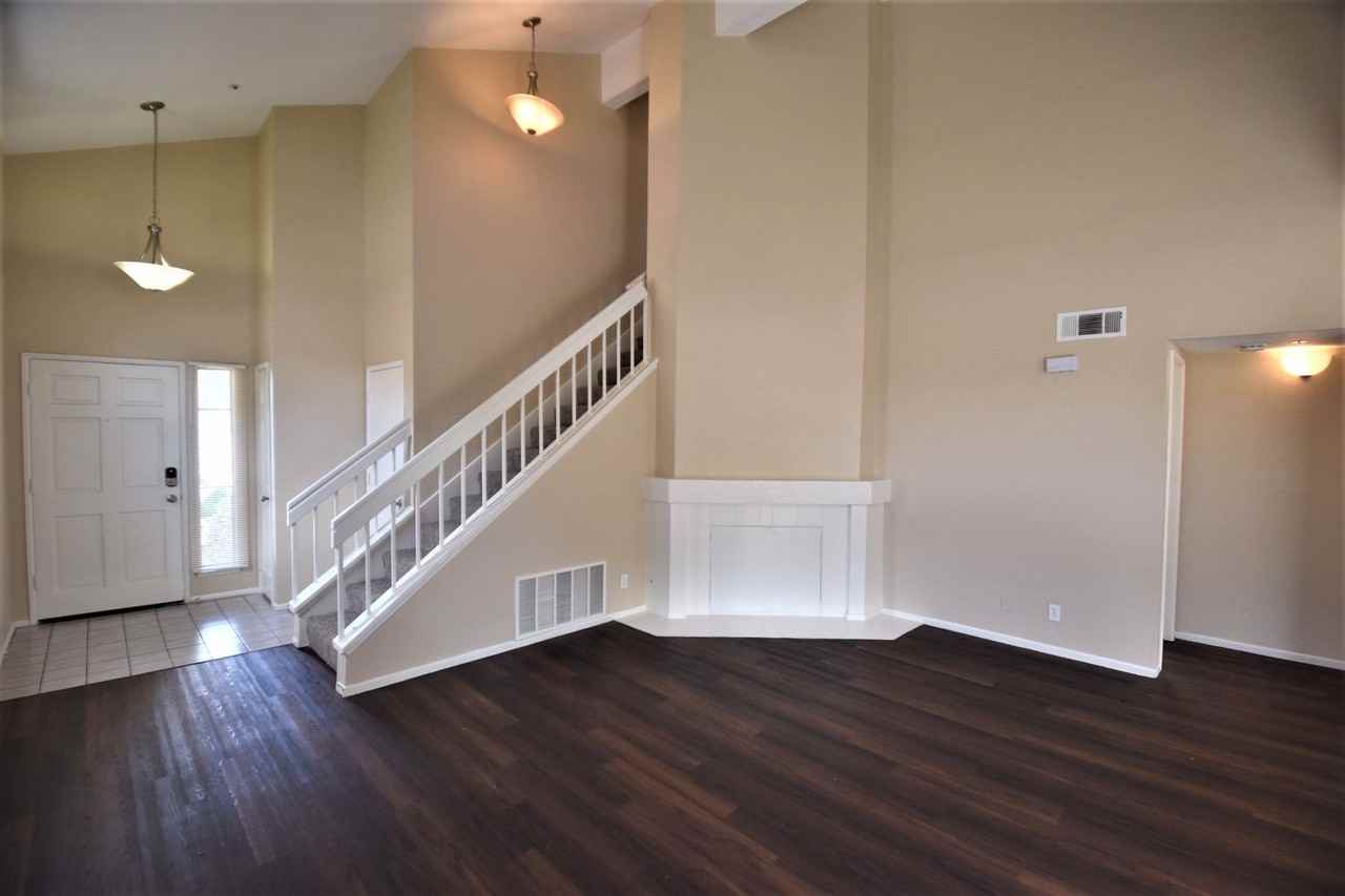 11475 Blackstone Ct - Photo 3 of 17