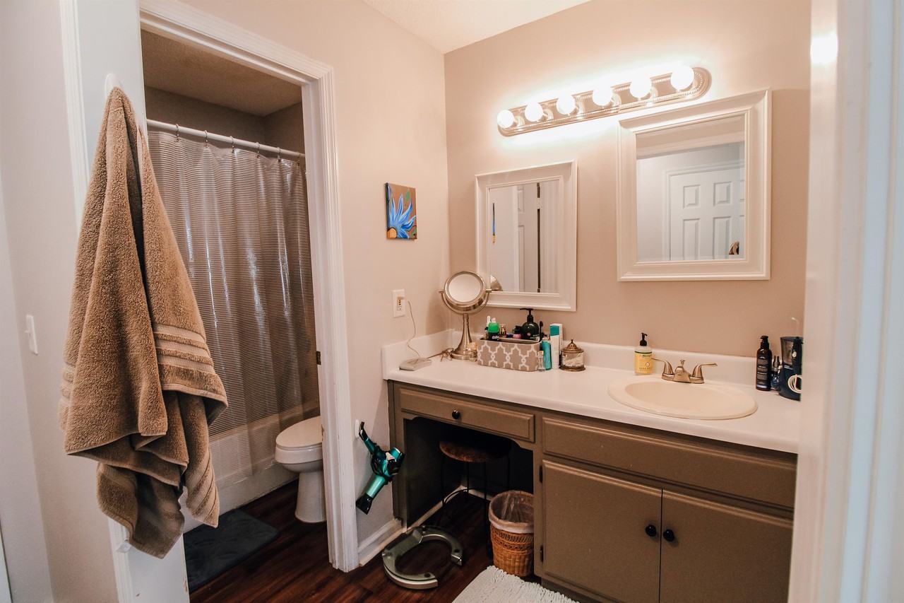 127 Deerfield Dr #1 - Photo 5 of 33