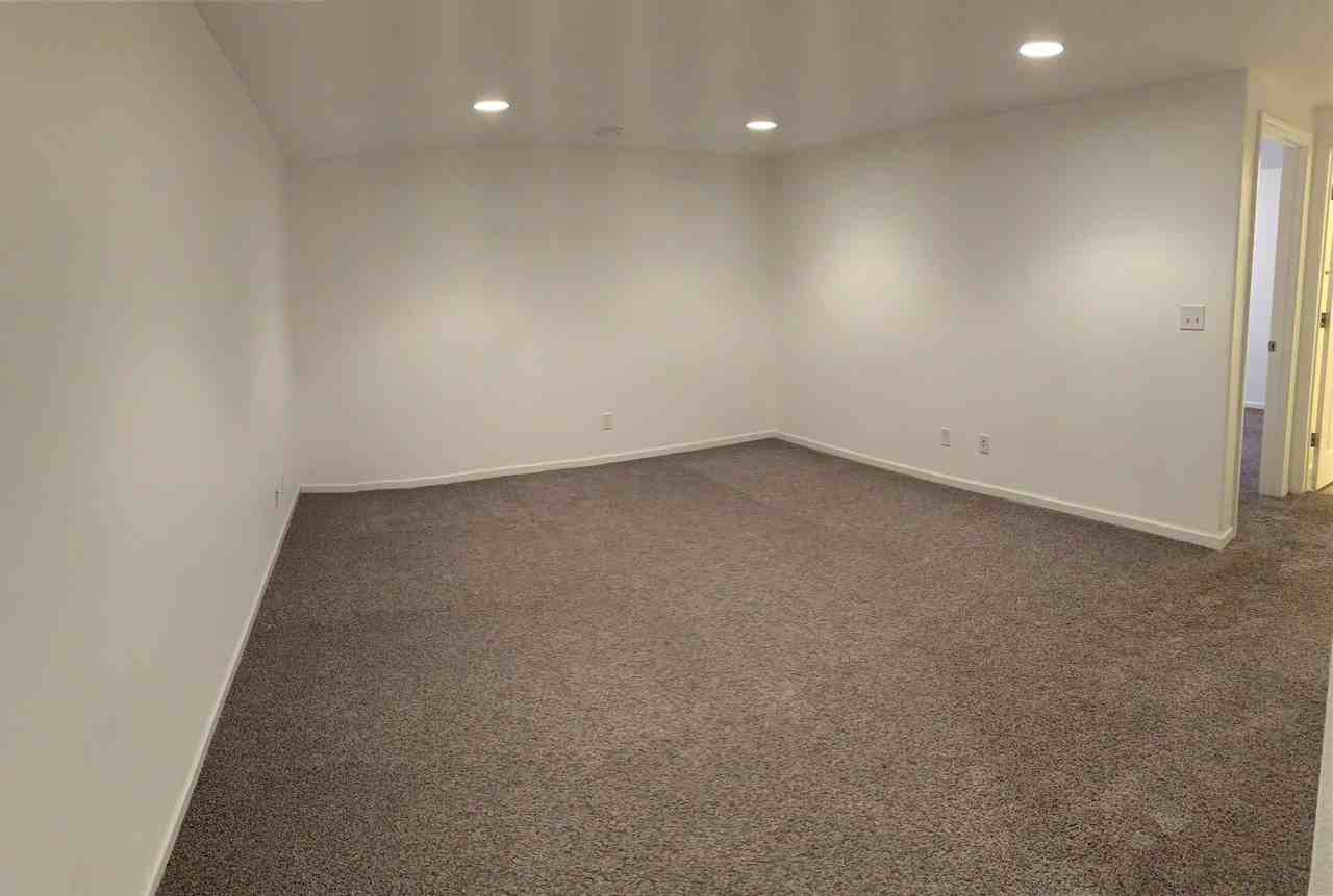 1625 10th Ave E #1 - Photo 3 of 8